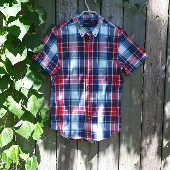 Size M American Eagle button-up plaid shirt - Picture 2 of 10